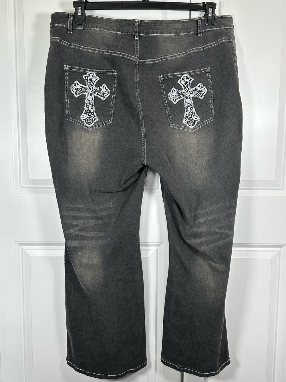 ROMWE Washed Jeans Size 4X Black Gray Embellished Cross Back Pockets - Picture 4 of 12